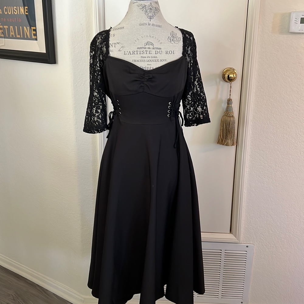 Vintage style side tie cinched lace 3/4 sleeve cocktail dress